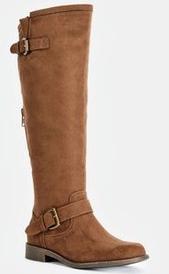 Bayley Flat Boot size 8.5 wide